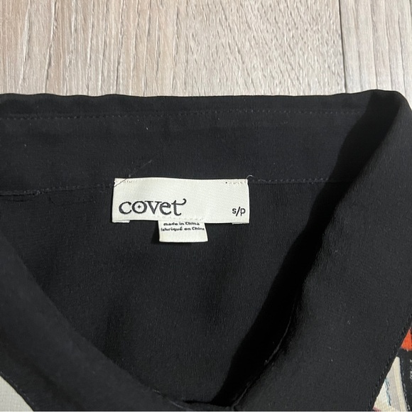 🔥SALE - any 4/$20. Covet Sheer Printed Blouse - Picture 2 of 8